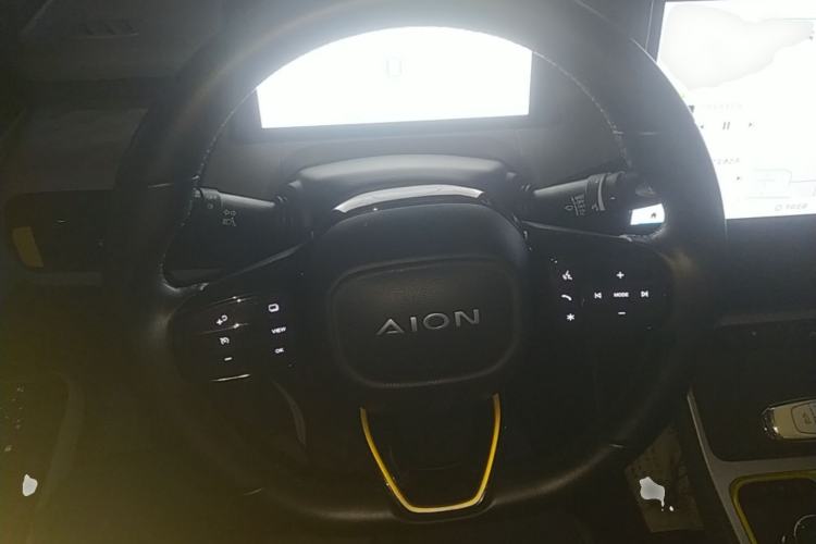 Used AION Y 2022 70 Intelligent Edition Lithium Iron Phosphate Steering Wheel