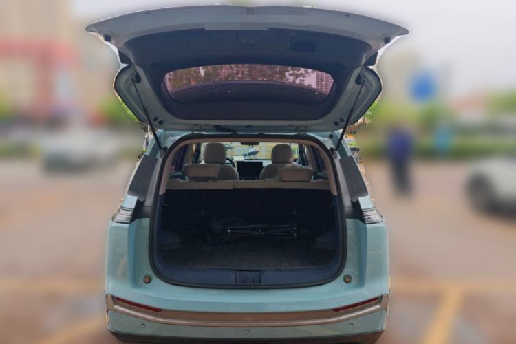 Used AION Y 2022 Plus 70 Smart Edition Trunk