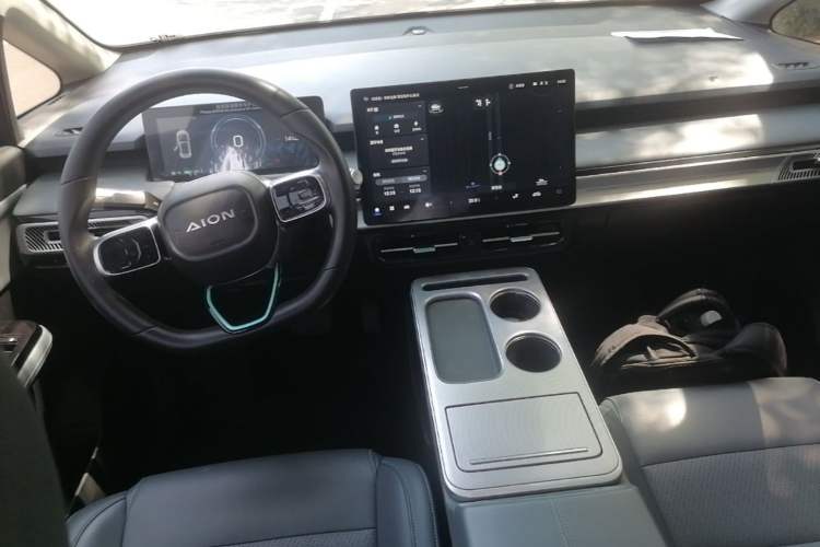Used AION Y 2022 70 Intelligent Edition Lithium Iron Phosphate Center Console