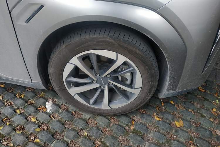 Used AION Y 2022 Plus 70 Smart Edition Right Front Wheel Hub