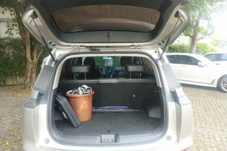 Used AION Y 2022 Plus 70 Smart Edition Trunk