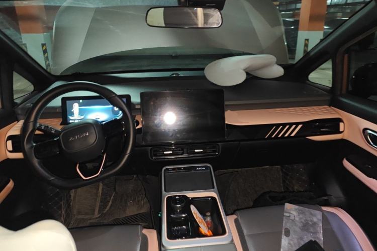 Used AION Y 2022 70 Intelligent Edition Lithium Iron Phosphate Center Console