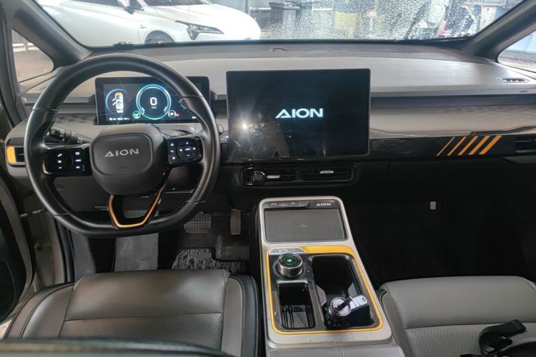 Used AION Y 2022 70 Intelligent Edition Ternary Lithium Center Console