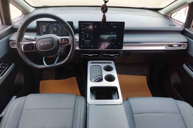 Used AION Y 2022 Plus 70 Smart Edition Center Console