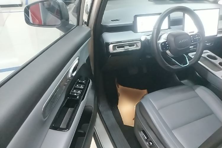 Used AION Y 2022 Plus 70 Smart Edition Driver Seat
