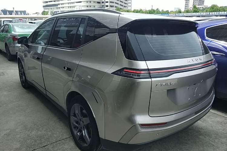 Used AION Y 2022 Plus 70 Tech Edition Exterior 2