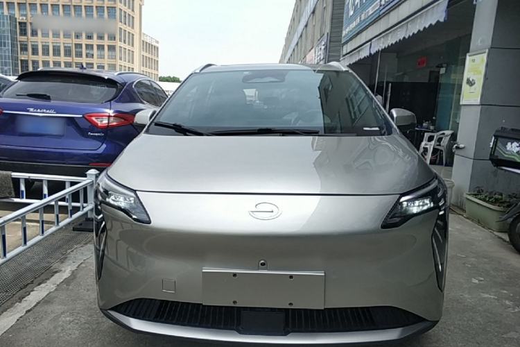 Used AION Y 2022 Plus 70 Tech Edition Front