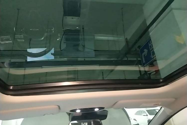 Used AION Y 2022 Plus 70 Smart Edition Headliner
