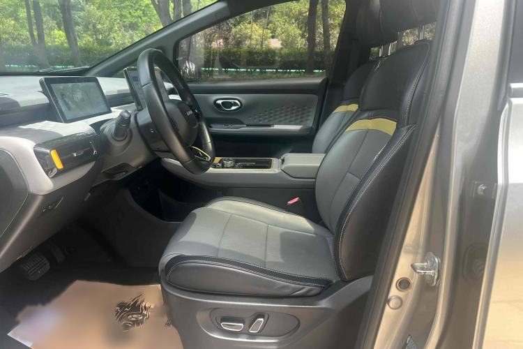 Used AION Y 2022 70 Intelligent Edition Lithium Iron Phosphate Interior 2