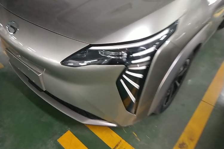 Used AION Y 2022 Plus 70 Smart Edition Left Front Headlight