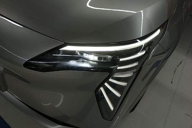 Used AION Y 2022 Plus 70 Smart Edition Left Front Headlight