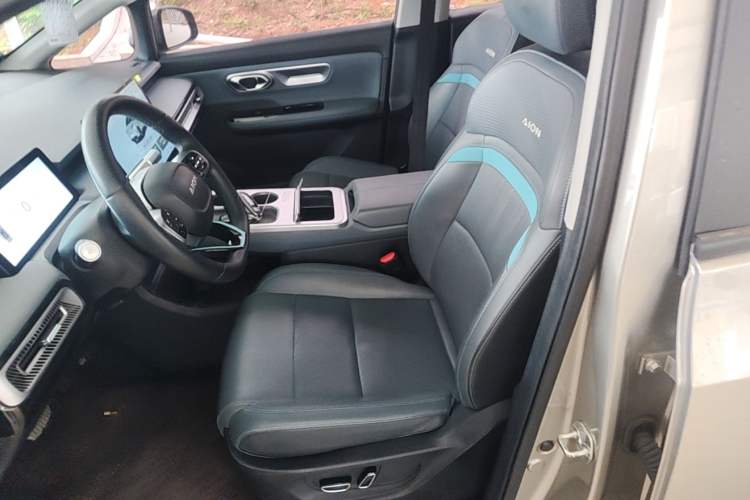 Used AION Y 2022 Plus 70 Smart Edition Left Front Seat