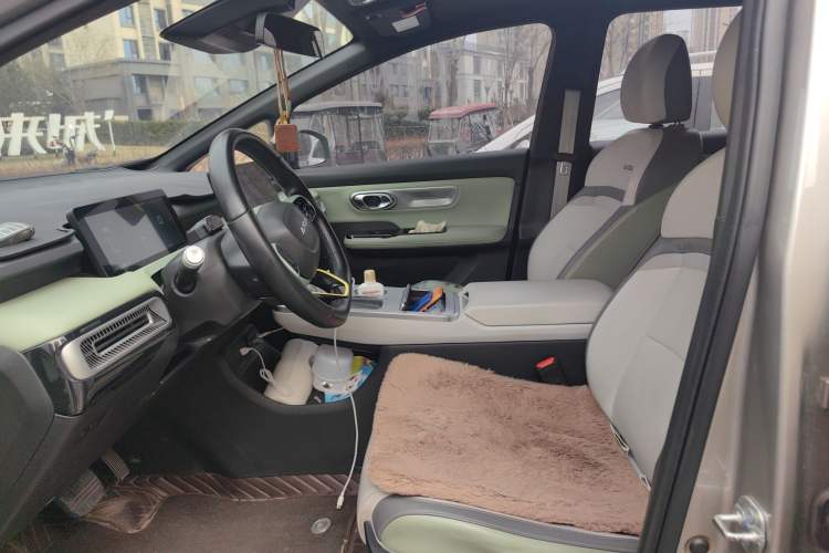 Used AION Y 2022 Plus 70 Tech Edition Left Front Seat