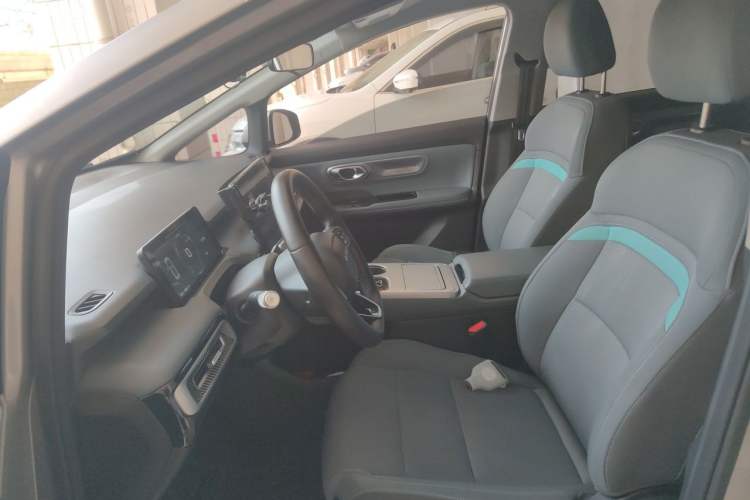 Used AION Y 2022 Plus 70 Enjoy Edition Left Front Seat