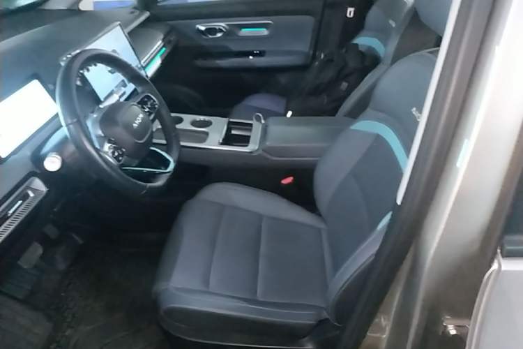 Used AION Y 2022 Plus 70 Smart Edition Left Front Seat