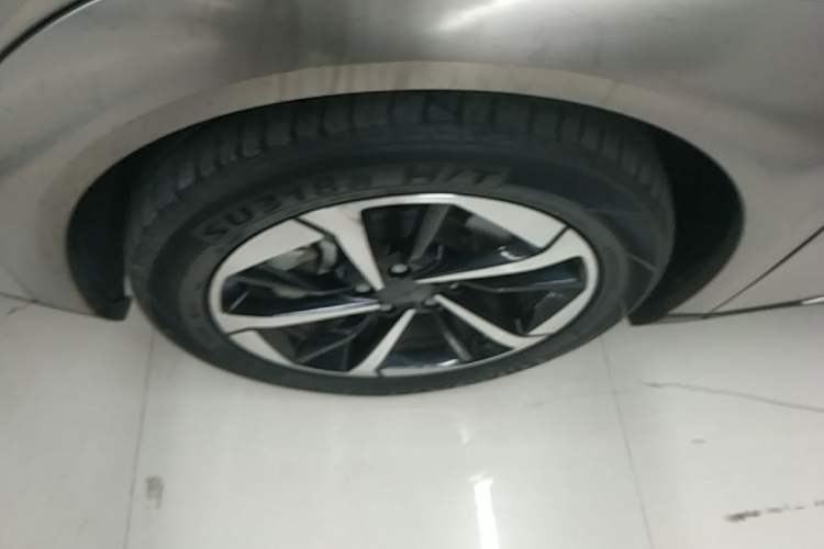 Used AION Y 2022 Plus 70 Smart Edition Left Front Wheel Hub