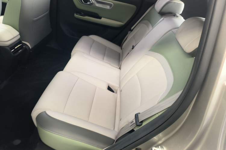 Used AION Y 2022 Plus 70 Smart Edition Left Rear Seat