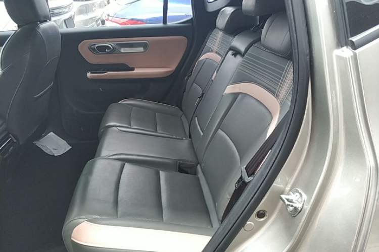 Used AION Y 2022 Plus 70 Tech Edition Left Rear Seat