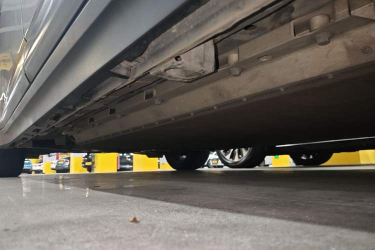 Used AION Y 2022 Plus 80 Smart Edition Left Side Sill