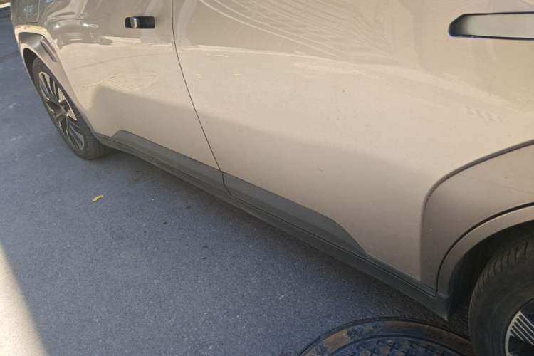 Used AION Y 2022 70 Tech Edition Lithium Iron Phosphate Left Side Sill
