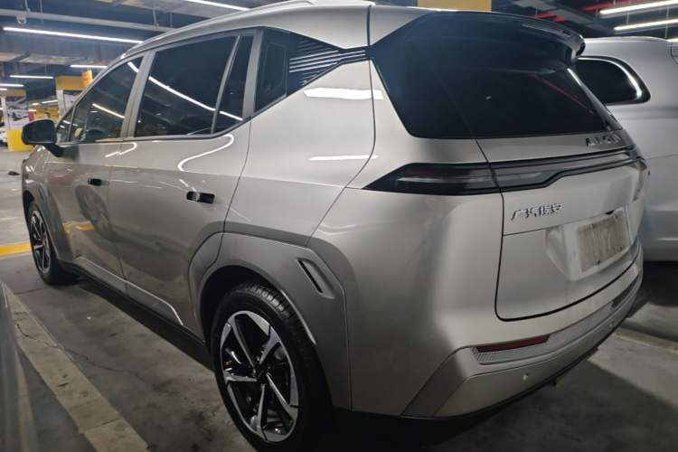 Used AION Y 2022 Plus 80 Smart Edition Rear Left 45 Deg