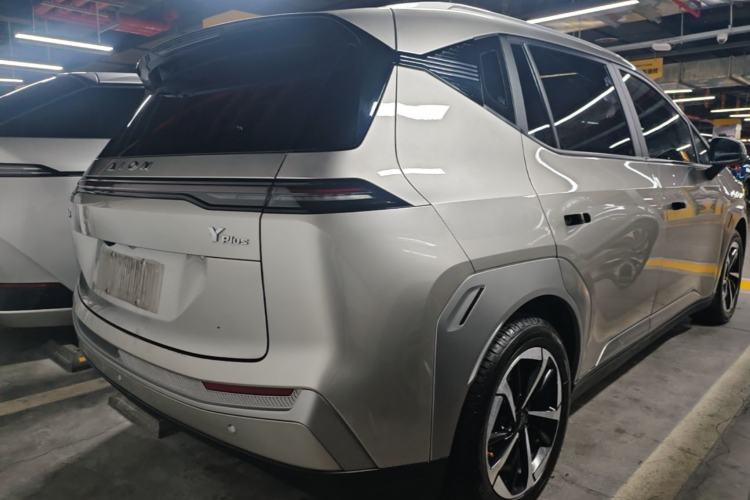 Used AION Y 2022 Plus 80 Smart Edition Rear Right 45 Deg