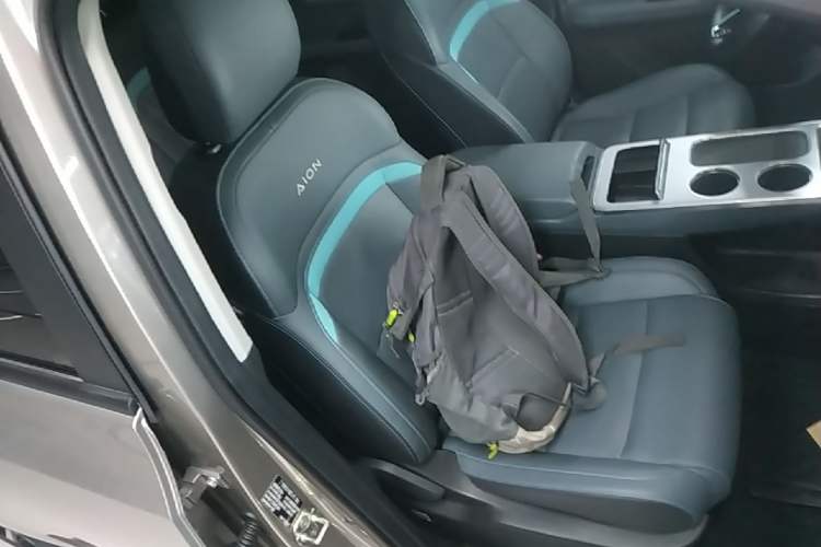 Used AION Y 2022 Plus 70 Smart Edition Right Front Seat