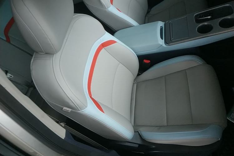 Used AION Y 2022 Plus 70 Smart Edition Right Front Seat