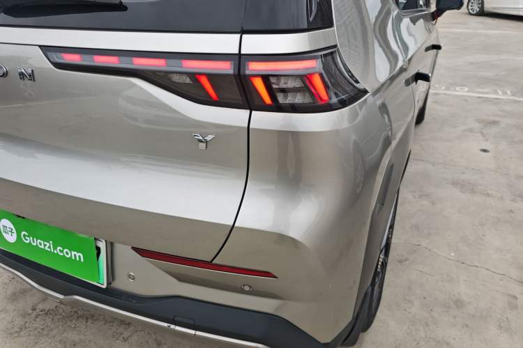 Used AION Y 2022 80 Intelligent Driving Version Right Rear Taillight