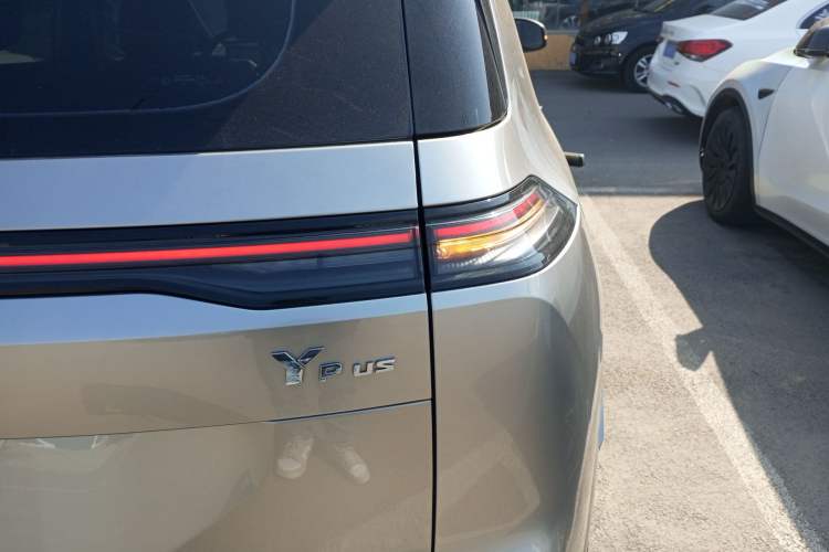 Used AION Y 2022 Plus 80 Enjoy Edition Right Rear Taillight