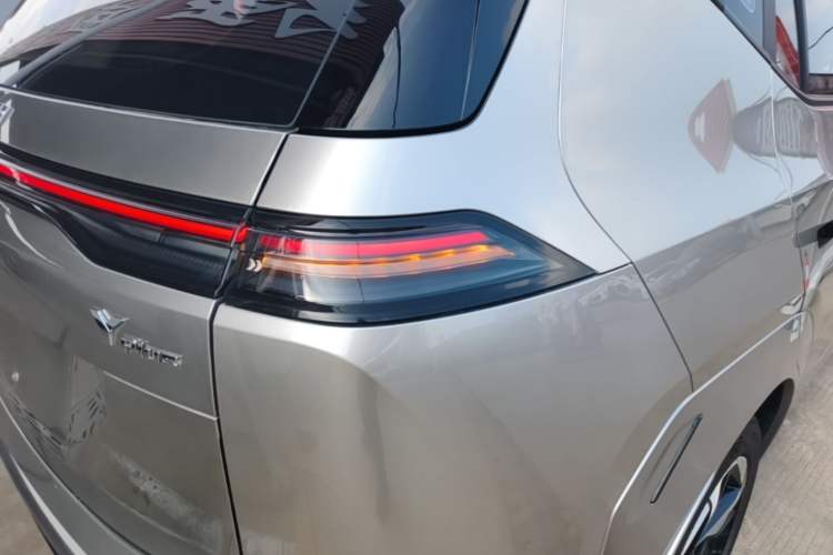 Used AION Y 2022 Plus 70 Smart Edition Right Rear Taillight