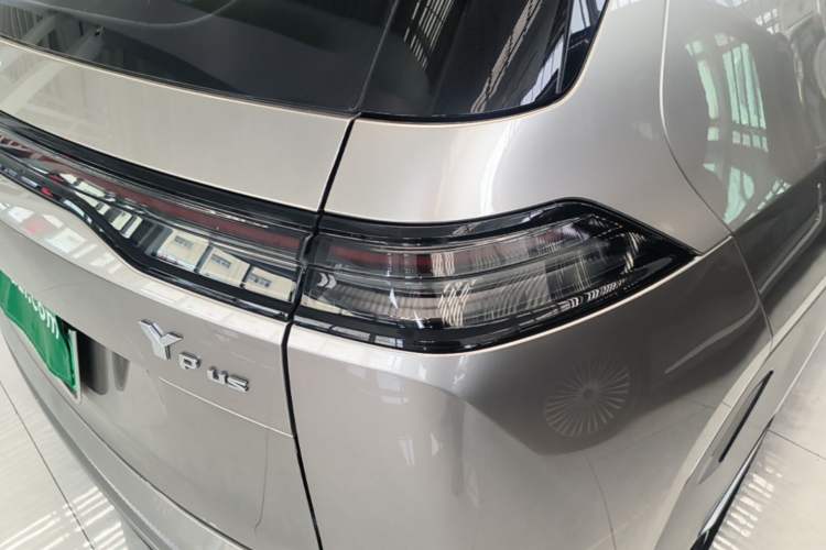 Used AION Y 2022 Plus 70 Smart Edition Right Rear Taillight