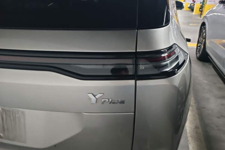 Used AION Y 2022 Plus 80 Smart Edition Right Rear Taillight