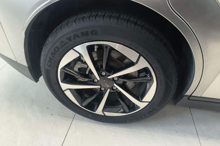Used AION Y 2022 Plus 70 Smart Edition Right Rear Wheel Hub