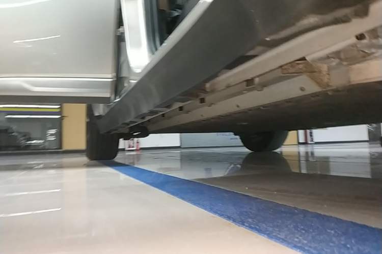 Used AION Y 2022 Plus 70 Smart Edition Right Side Sill