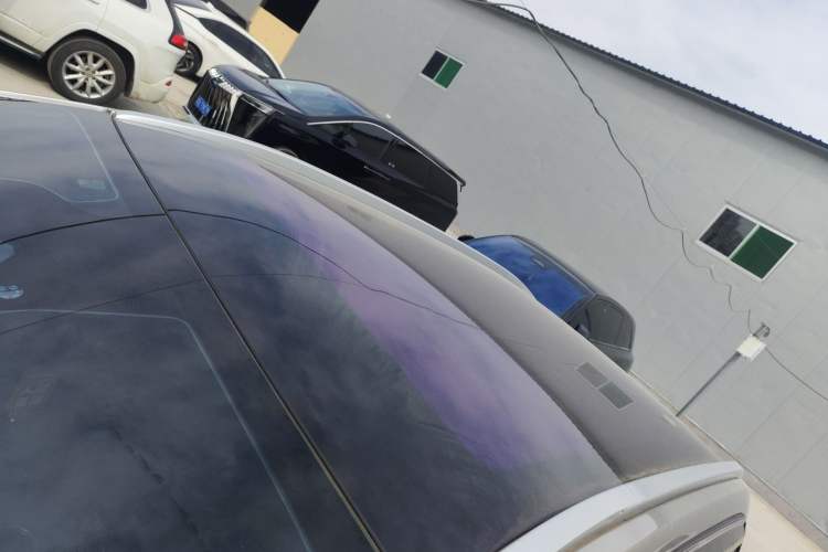 Used AION Y 2022 Plus 70 Smart Edition Roof