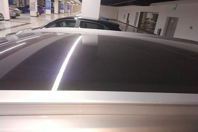 Used AION Y 2022 Plus 70 Smart Edition Roof