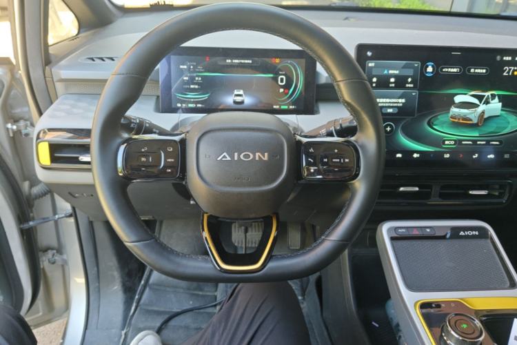 Used AION Y 2022 70 Tech Edition Lithium Iron Phosphate Steering Wheel