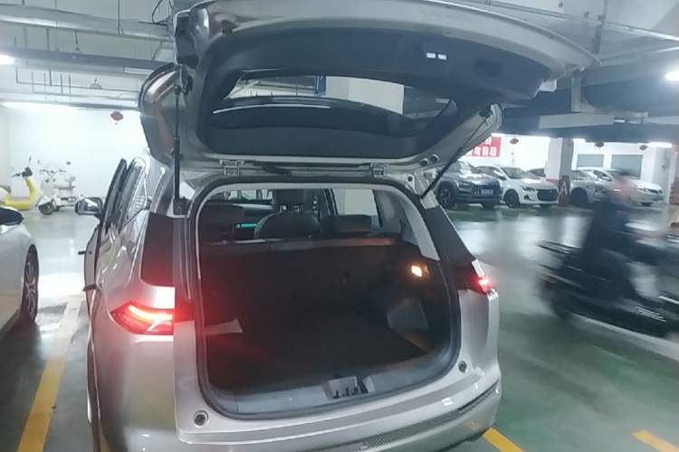 Used AION Y 2022 Plus 70 Smart Edition Trunk