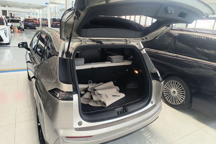 Used AION Y 2022 Plus 70 Smart Edition Trunk
