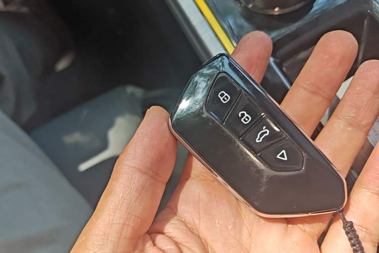 Used AION Y 2022 70 Enjoyment Edition Lithium Iron Phosphate Vehicle Key