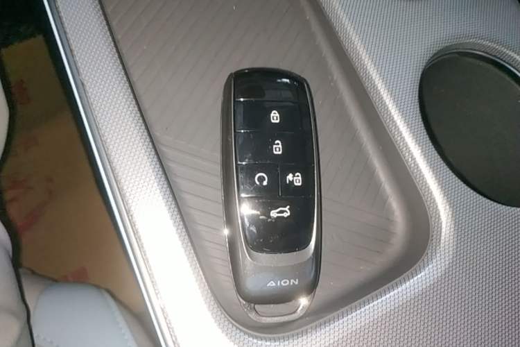Used AION Y 2022 Plus 70 Smart Edition Vehicle Key