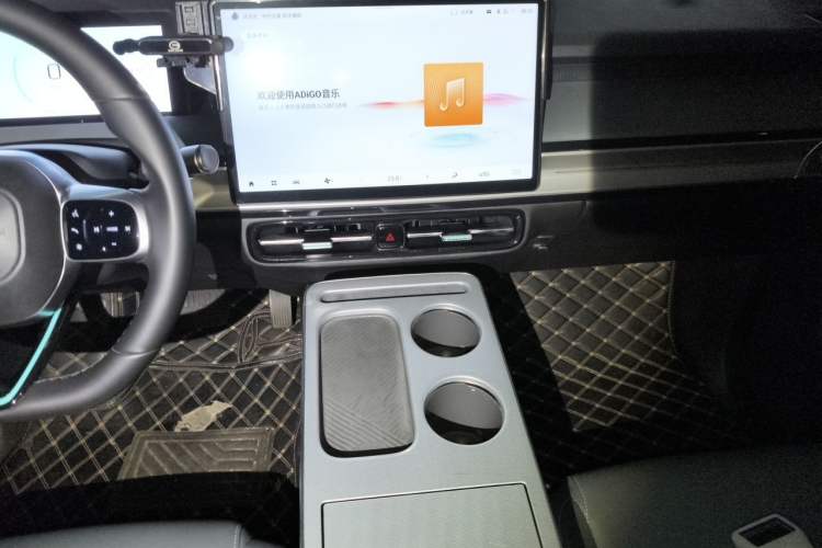 Used AION Y 2022 Plus 70 Smart Edition Audio And AC Panel