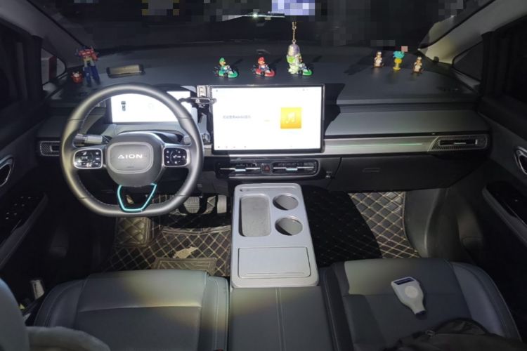 Used AION Y 2022 Plus 70 Smart Edition Center Console