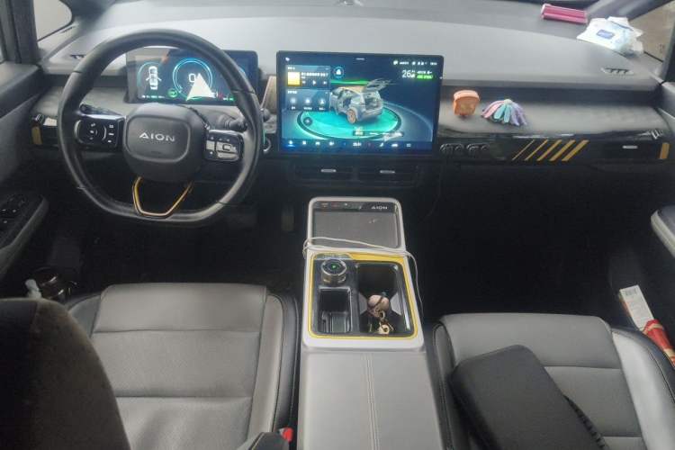 Used AION Y 2022 80 Ultra-Long Range Edition Center Console