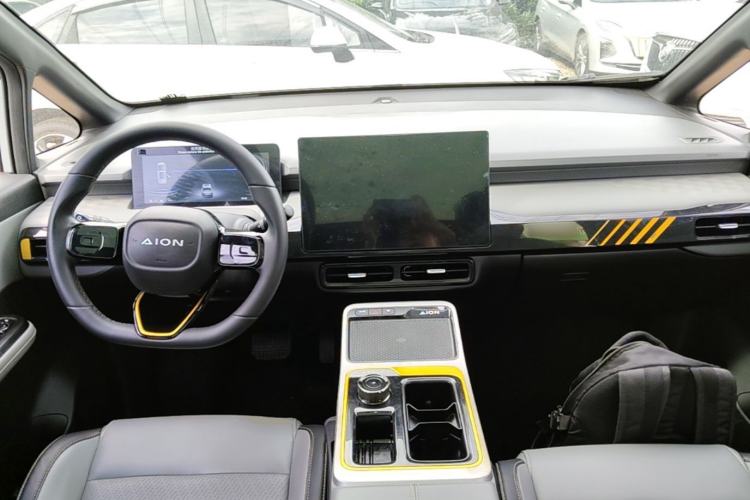 Used AION Y 2022 70 Intelligent Edition Lithium Iron Phosphate Center Console