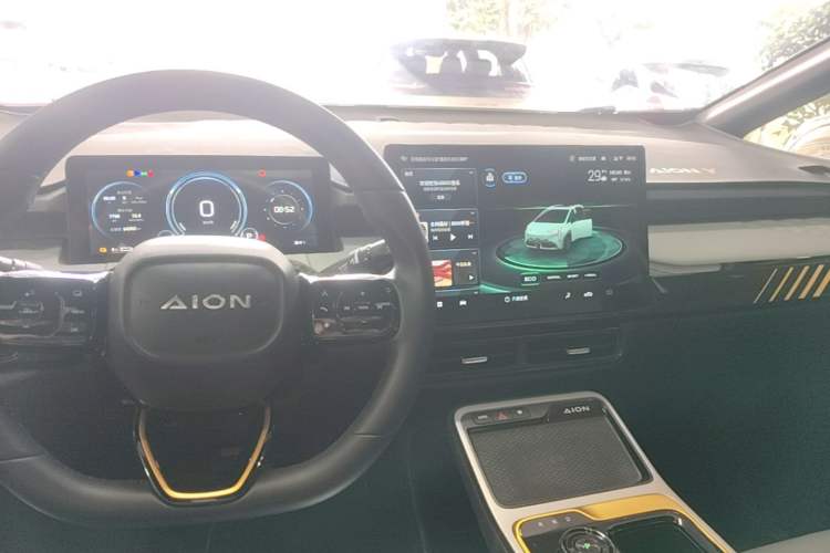 Used AION Y 2022 70 Intelligent Edition Lithium Iron Phosphate Center Console