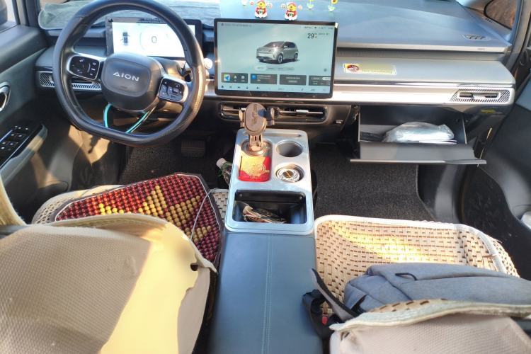 Used AION Y 2022 Plus 70 Smart Edition Center Console