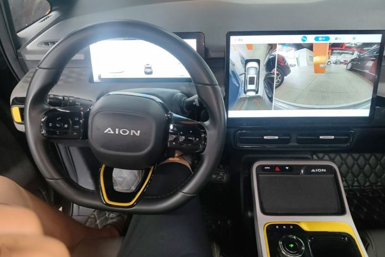 Used AION Y 2022 70 Intelligent Driving Version Lithium Iron Phosphate Center Console