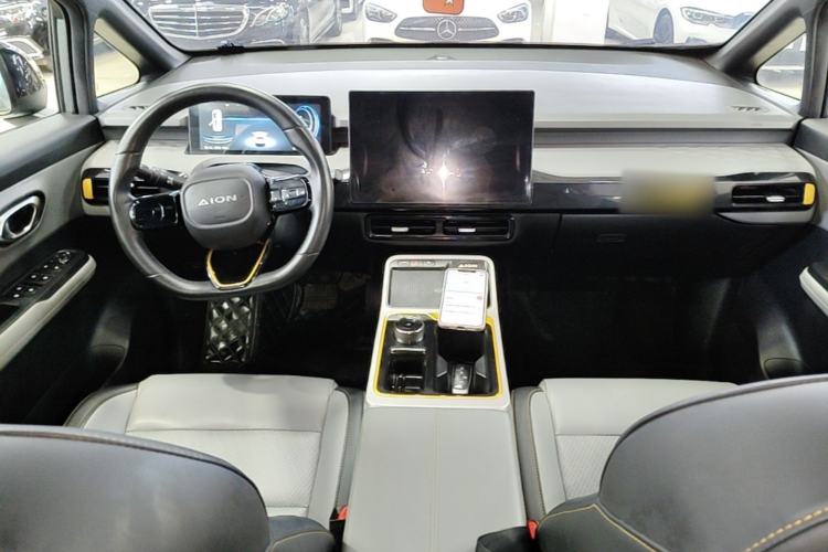 Used AION Y 2022 70 Intelligent Edition Lithium Iron Phosphate Center Console